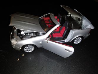1:18 scale Mercedes-Benz