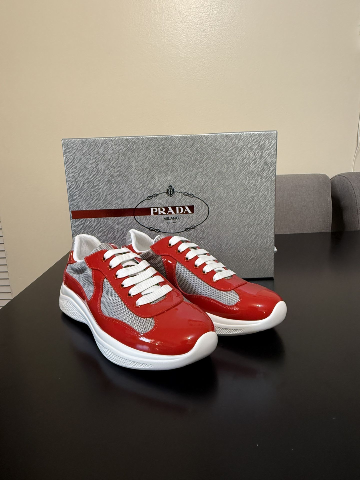 Women’s Red prada cups