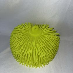 PUFFER BALL Toy Throw IT/Squeeze IT/Catch IT/Stress IT/Fun/Play Ball / Yellow