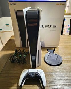 Sony Ps5 disc 825gb near mint two controllers