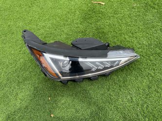 Hyundai Elantra Headlight 2019, 2020, OEM ORIGINAL HYUNDAI ELANTRA HEADLAMP, Passenger side