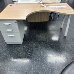 Desks w/ Drawers and File Cabinets for Cubicles Office Furniture 