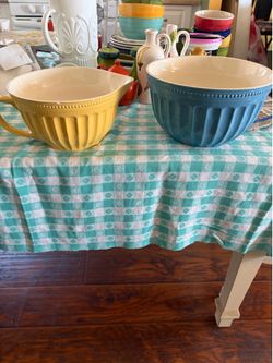 Mixing bowls