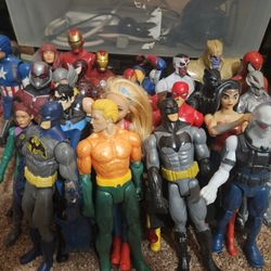 25 12" Marvel And DC Toys 