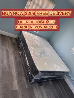 Queen mattress regular set with box spring ( 2pc brand new)