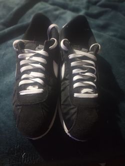 10.5 Nike Cortez