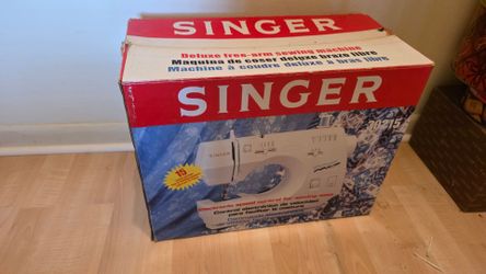 Singer 30215 Deluxe Free-Arm Sewing Machine