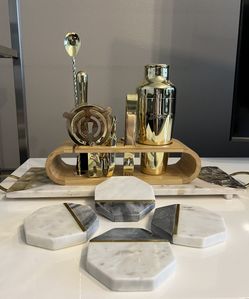 New (Open Box) Awesome Gold (Color) La Lakers 10 Piece Bartender Set Plus 4 FREE Marble Coasters! 