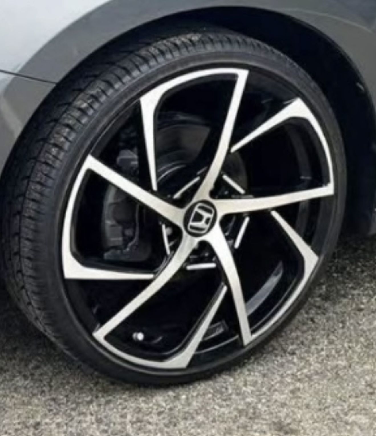Set 4 Like New 20”