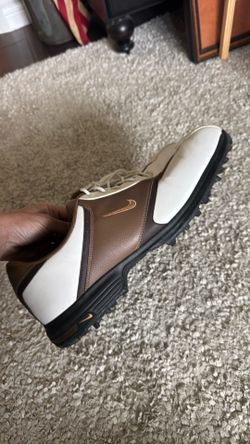 Nike golf shoes with spikes