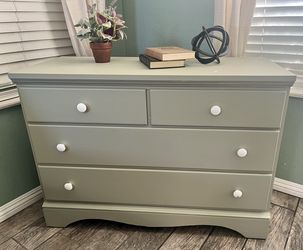 Dresser-Solid Wood-4 Drawers-Light Sage Green-Great Condition-Cash Only