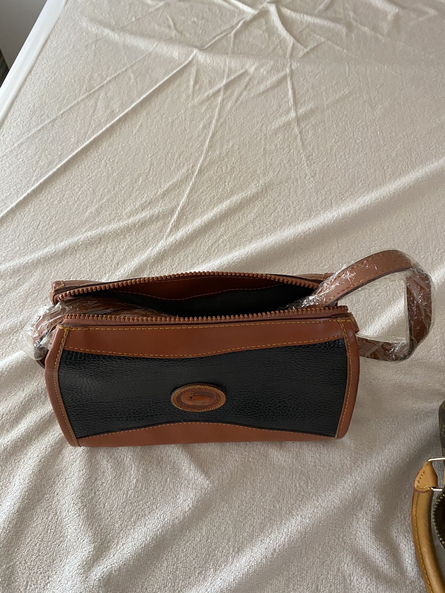 Vintage Dooney and Bourke all weather leather purse