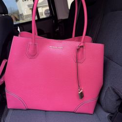 NEW NO TAGS MK SATCHEL (xl)