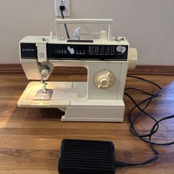Singer 6217 C Sewing Machine 