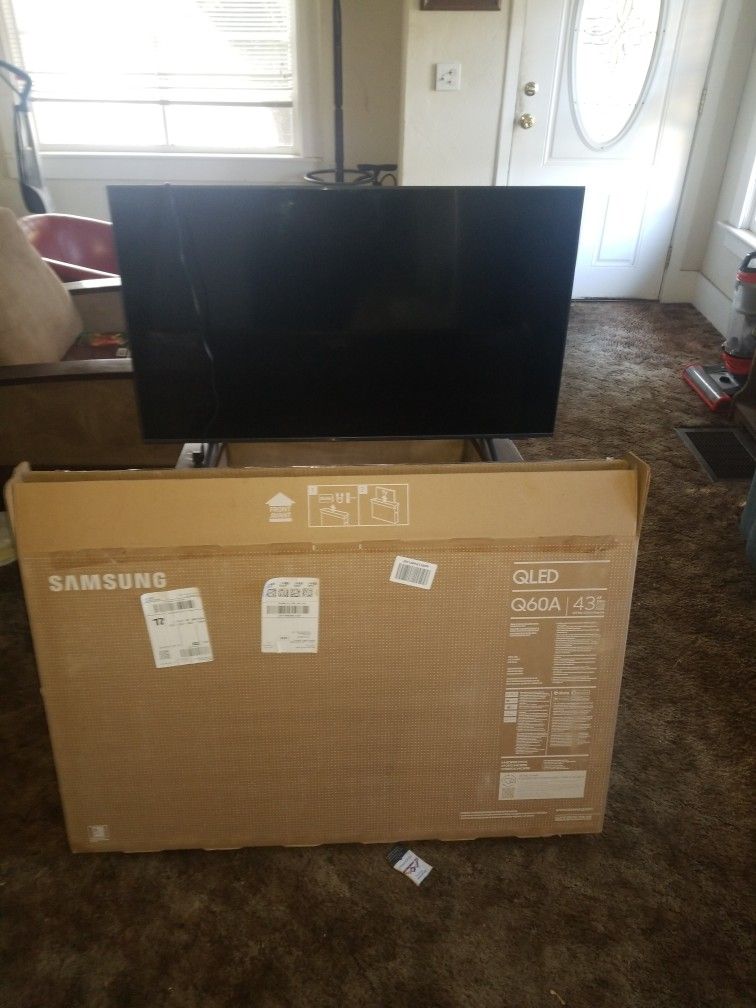 Samsung 43 Inch QLED Smart TV