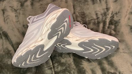 Reebok sneakers  size 9.5