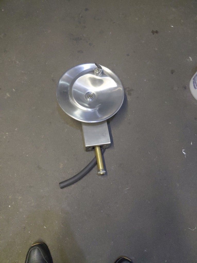 Stainless steel drinking fountain