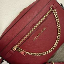 Pretty Stuff! Brand New Comes With Tag 