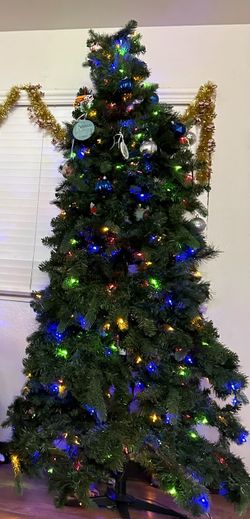 6ft Pre lit Christmas Tree