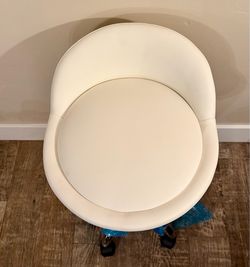 Rolling Stool with Wheels Swivel New!
