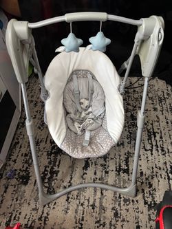 Graco Portable baby swing
