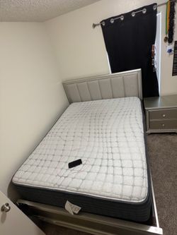 Queen size bed