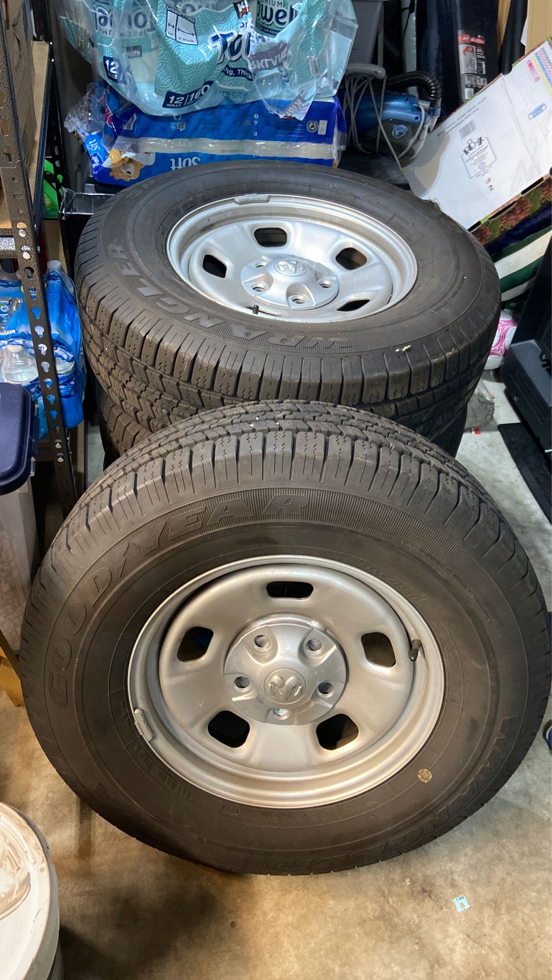 Tires Good Year and rims P265/70R17