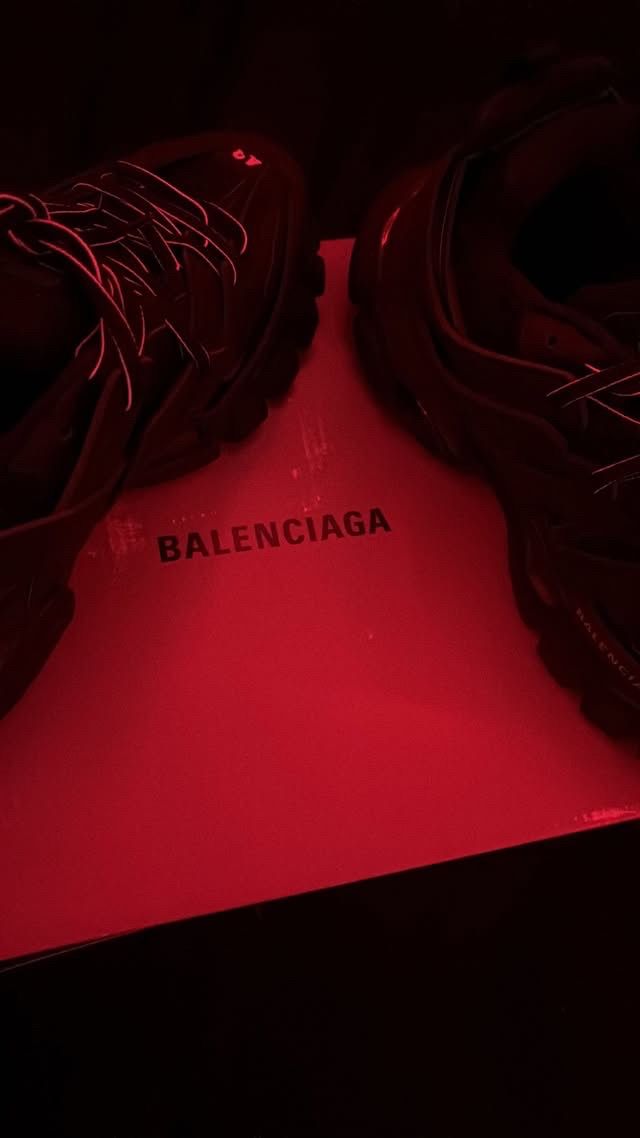 Balenciaga Tracks