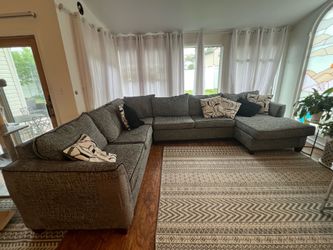 Living room 5 pc sectional