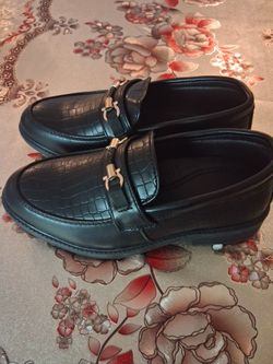 Black Croc-Embossed Loafers with Metal Bit