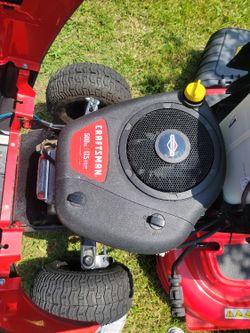 Brand New Craftsman T110 42In Riding Lawn Mower for Sale in Moyock