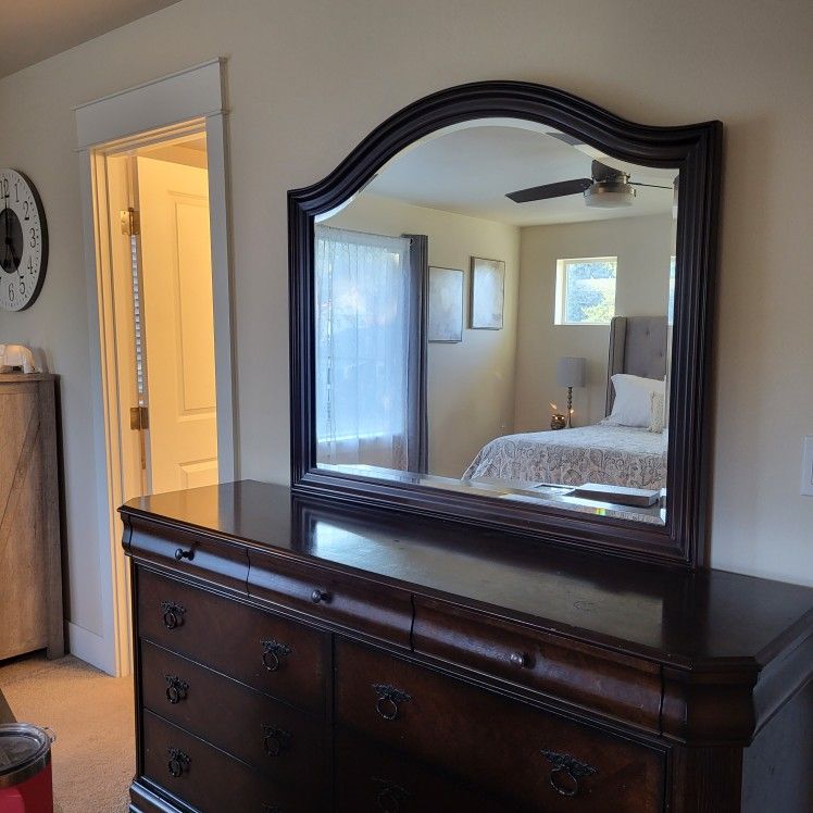 King Bedroom Set