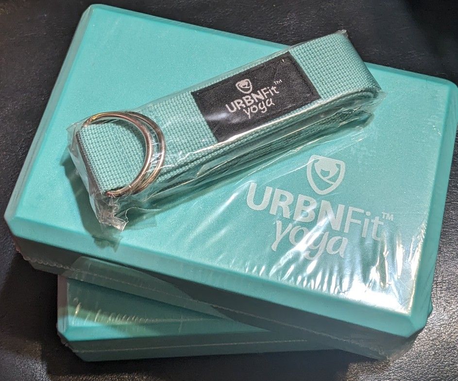 *Reduced!* New! Urban Fit Yoga Set