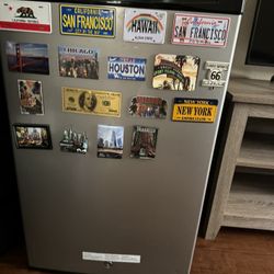 Mini Fridge 