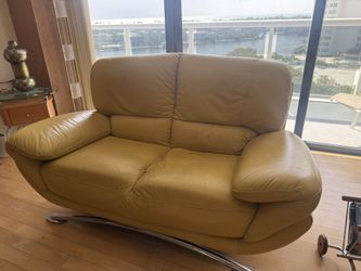 Modern Leather Sofa – Stylish & Super Comfortable