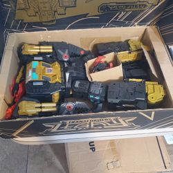 Transformers Legacy Black Zarak Titan