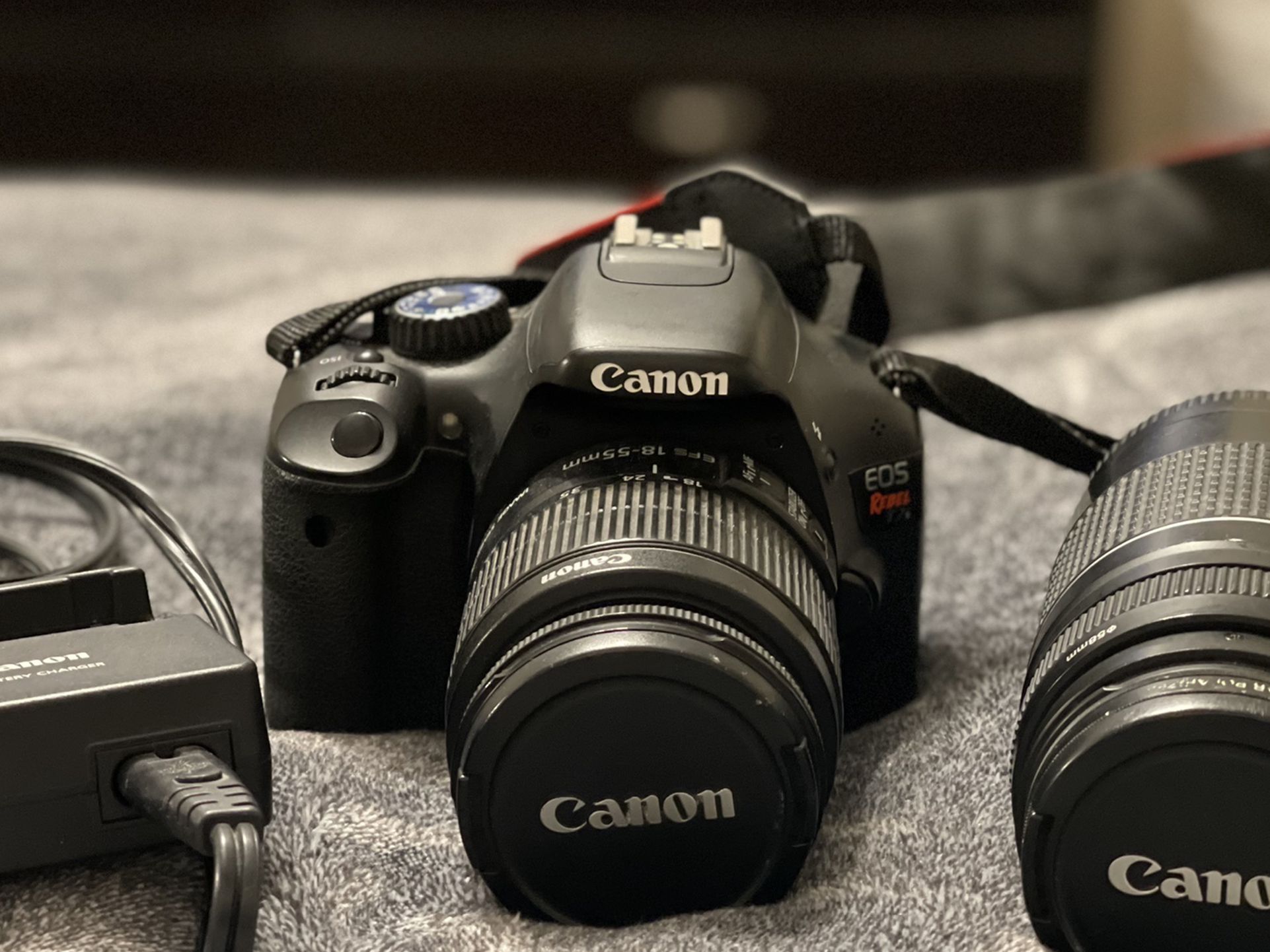 Canon EOS Rebel T2i With Extra lens (75-300mm)