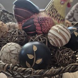 Vintage Hen Laying Eggs Battery Operated Retro Tin Toy
