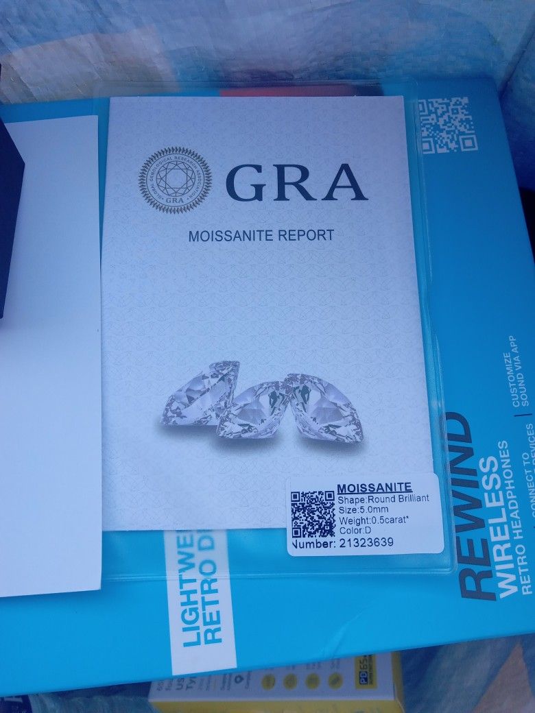 Mens Diamond Ear Studs 