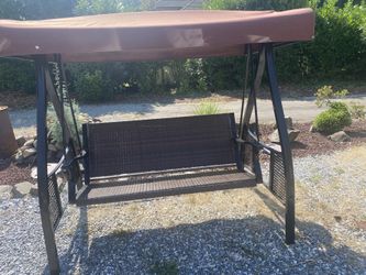 Swing Sturdy 3 Seater Adjustable Top