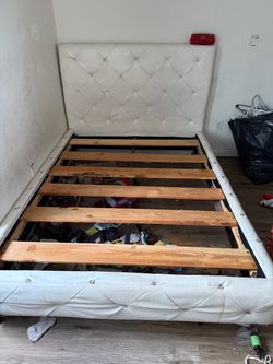 Free full/twin bed