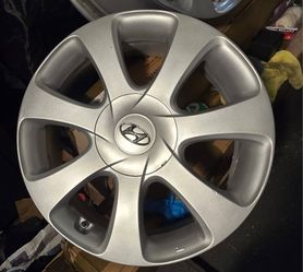 HYUNDAI SIZE 17 RIMS