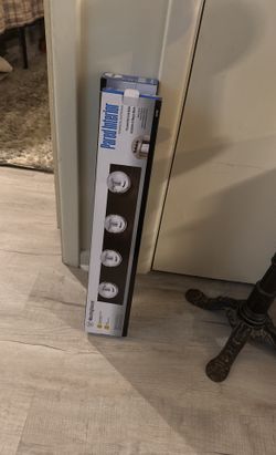 Bathroom Light Fixtures