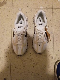 Women's Nike Air, size 9