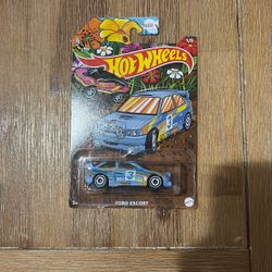 Hot Wheels 1/5 Ford Escort V1405