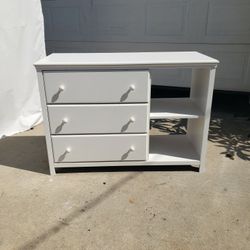 Dresser With Shelving 