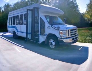 2012 Ford E-450