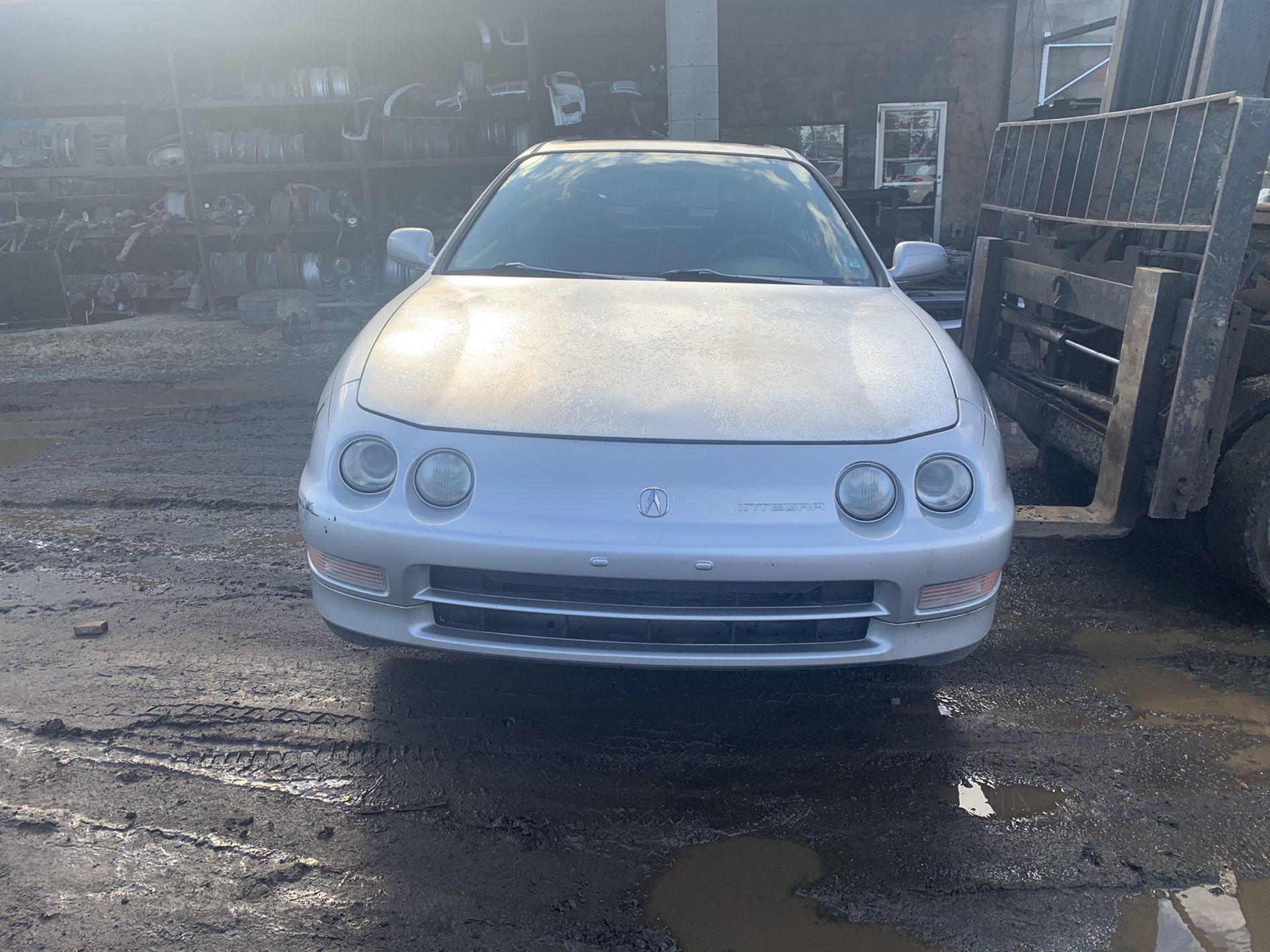 Parting out 1996 Acura Integra