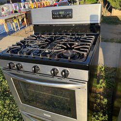 Frigidaire stove