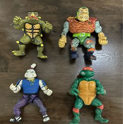Teenage Mutant Ninja Turtles Figures (4)